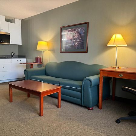 Days Inn By Wyndham Whitecourt Eksteriør billede