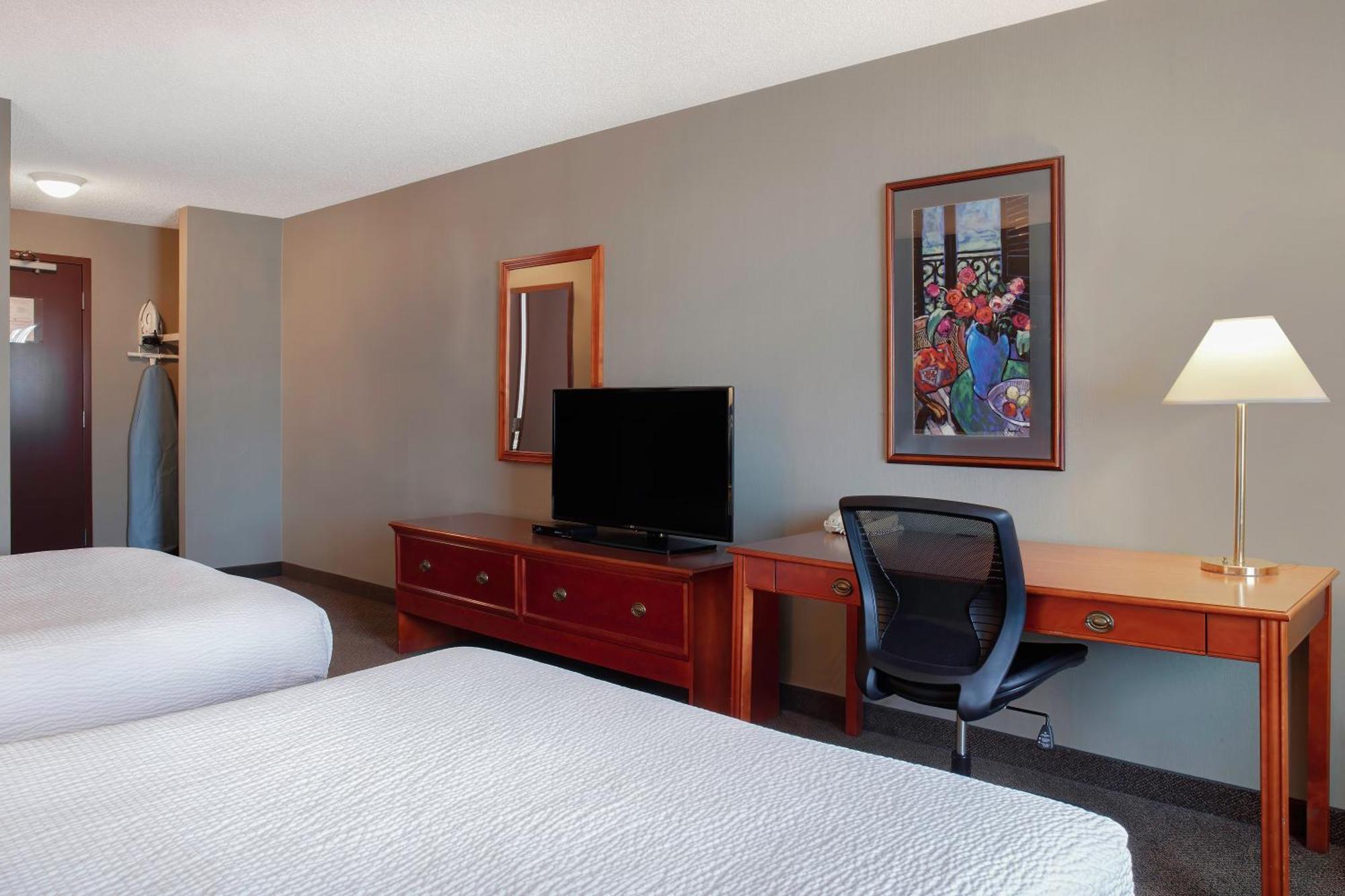 Days Inn By Wyndham Whitecourt Eksteriør billede
